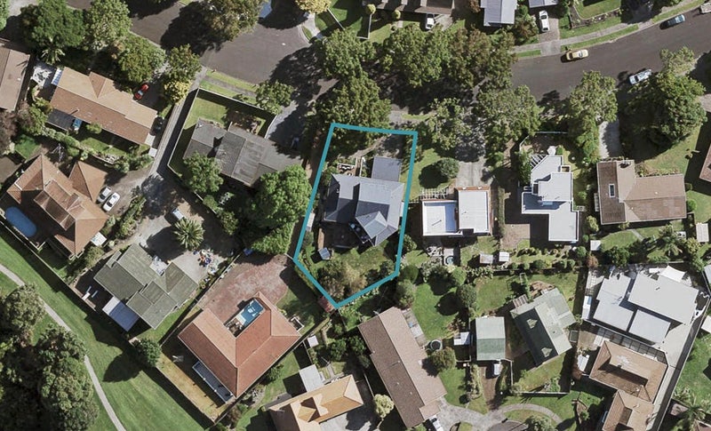 12 Emory Drive, Conifer Grove, Takanini - Carousel 1