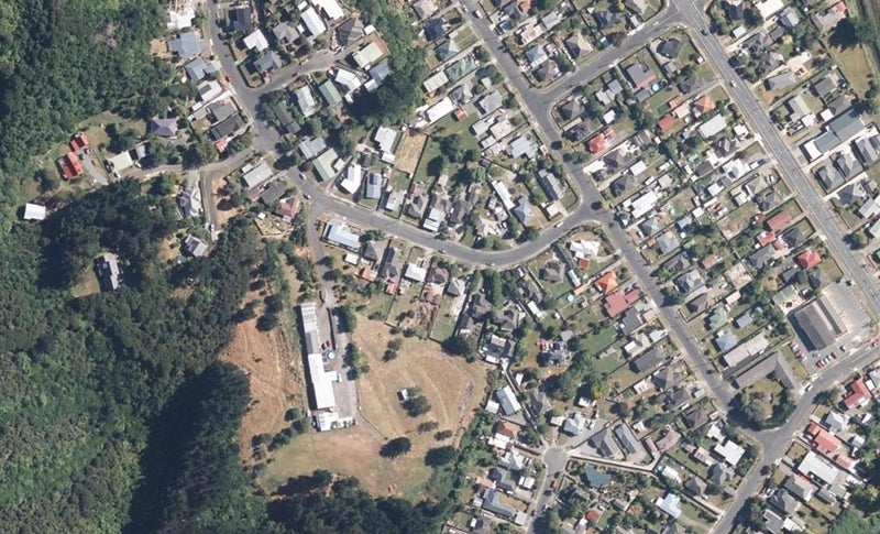15 McGowan Road, Wainuiomata, Lower Hutt - Carousel 1