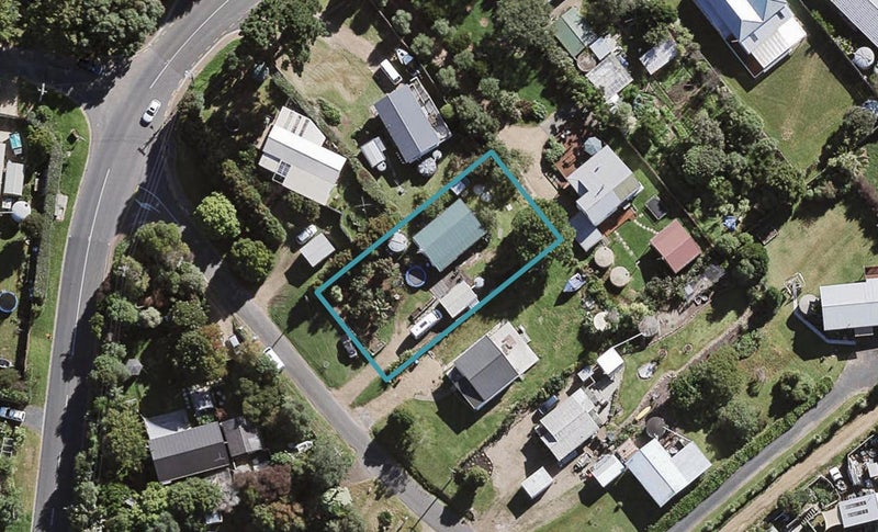 3 Trig Hill Road, Onetangi, Waiheke Island - Carousel 1
