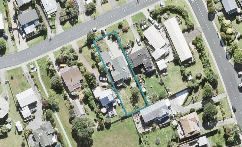 1421 Whangaparaoa Road, Army Bay, Whangaparaoa - Carousel 1