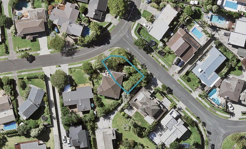 1 Andrea Place, Sunnyhills, Auckland - Carousel 1