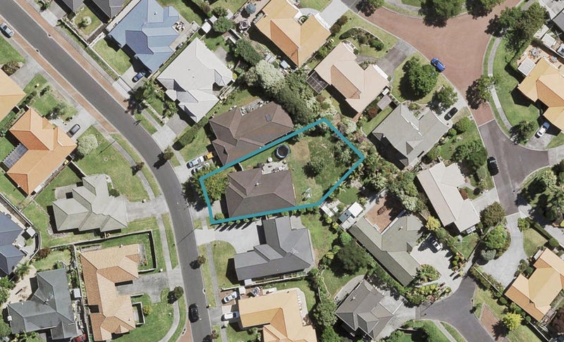 33 Semillon Avenue, Henderson, Auckland - Carousel 1