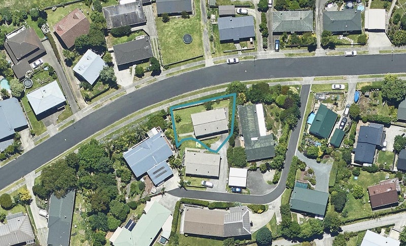 13B Te Arawa Place, Welcome Bay, Tauranga - Carousel 1