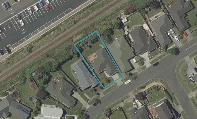 10 Royal Oak Drive, Kelvin Grove, Palmerston North - Carousel 1
