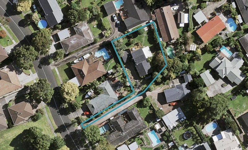 9 Rushgreen Avenue, Pahurehure, Papakura - Carousel 1