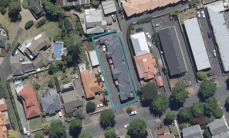 2/9 Wellington Street, Hamilton East, Hamilton - Carousel 1
