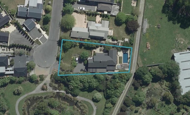 7 Springvale Gardens, Harewood, Christchurch - Carousel 1