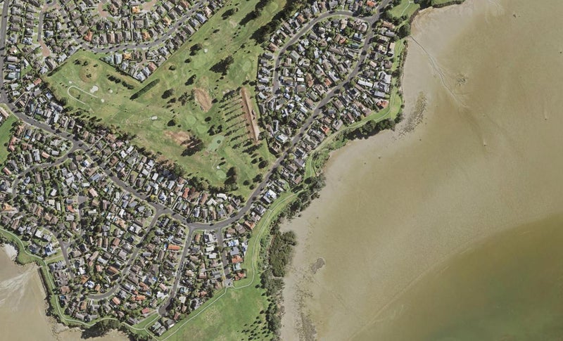 112 Carnoustie Drive, Wattle Downs, Auckland - Carousel 1