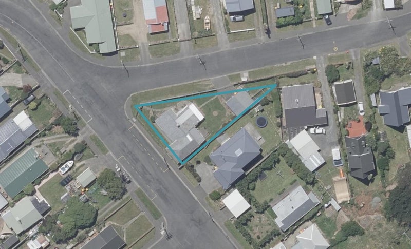 327 Tomahawk Road, Ocean Grove, Dunedin - Carousel 1