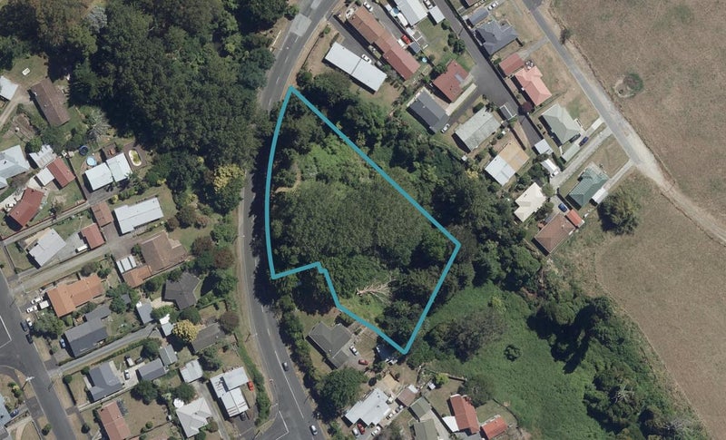 19 Waterford Road, Fitzroy, Hamilton - Carousel 1