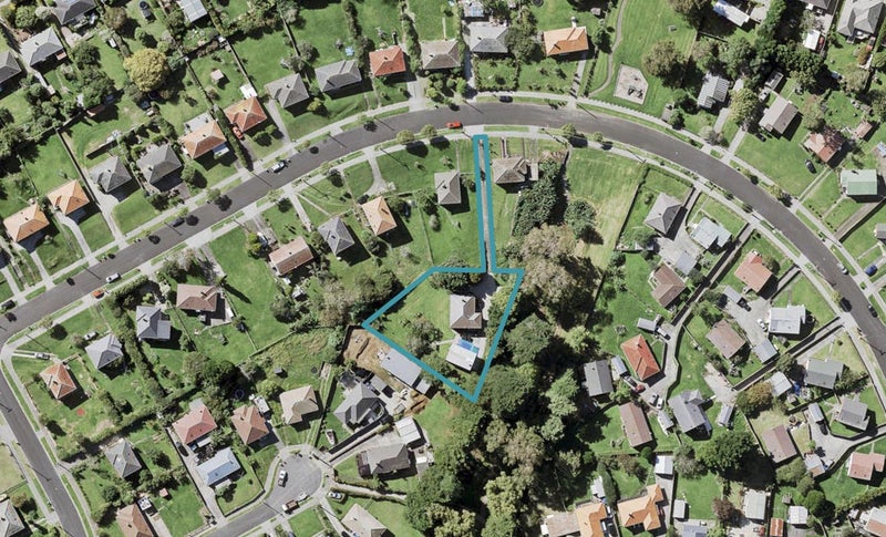 31 Leybourne Circle, Glen Innes, Auckland - Carousel 1