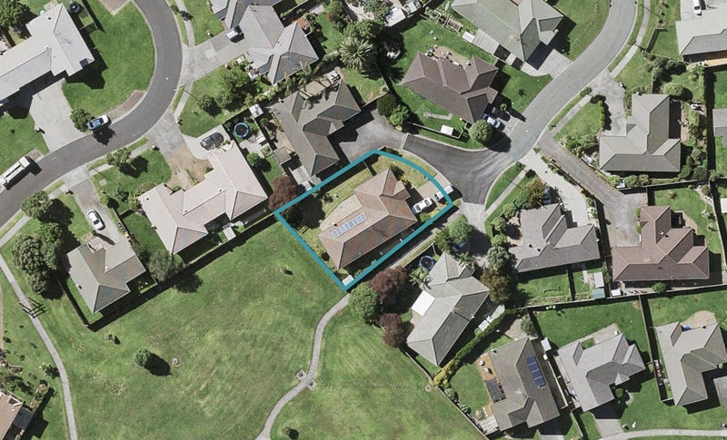 7 Foxley Place, Burswood, Auckland - Carousel 1