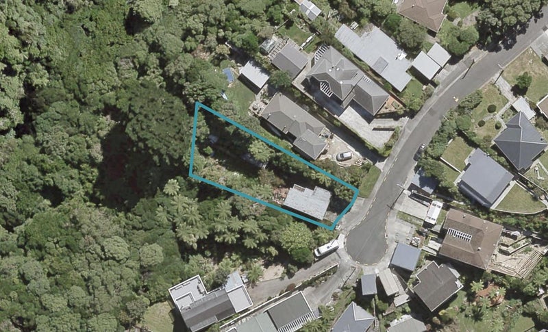 12 Te Whiti Grove, Korokoro, Lower Hutt - Carousel 1