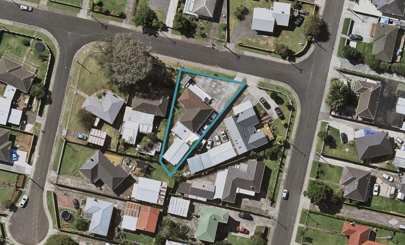 4 Parker Crescent, Otara, Auckland - Carousel 1