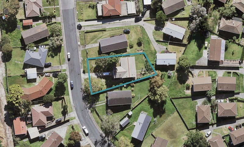 53 Cedar Heights Avenue, Massey, Auckland - Carousel 1