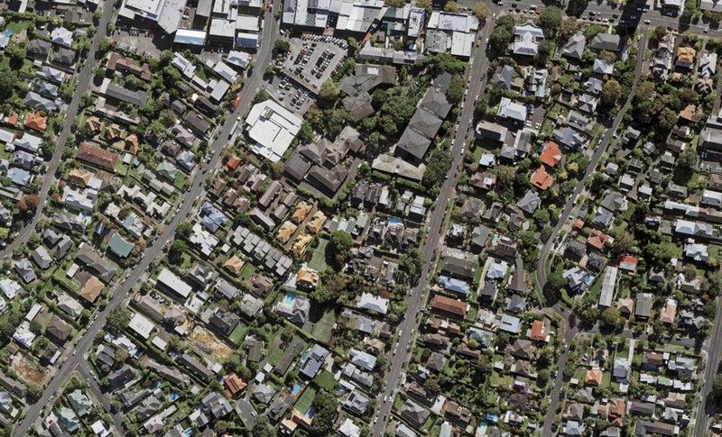1/25 St Vincent Avenue, Remuera, Auckland - Carousel 1