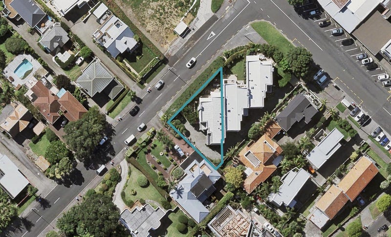 6 Ngaiwi Street, Orakei, Auckland - Carousel 1