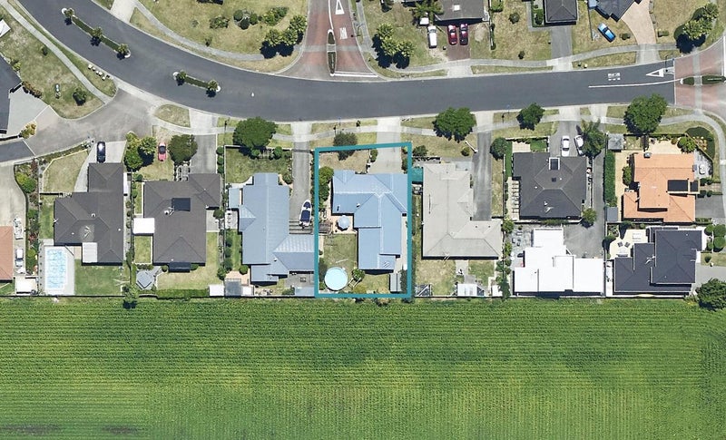15 Monaco Key, Papamoa Beach, Papamoa - Carousel 1
