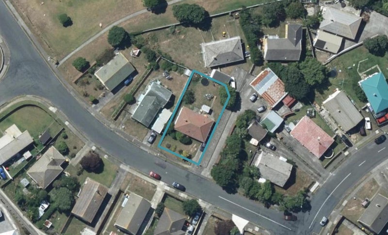 134 Rangituhi Crescent, Takapuwahia, Porirua - Carousel 1