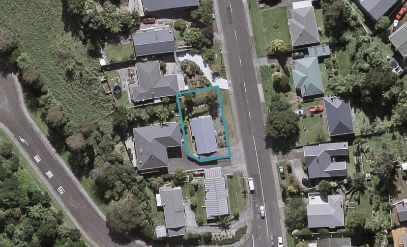 90 Awanui Street, Merrilands, New Plymouth - Carousel 1