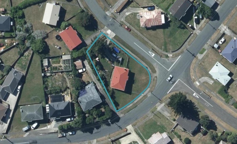 63 Piko Street, Titahi Bay, Porirua - Carousel 1