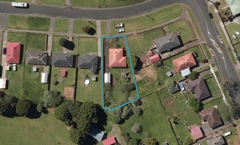 1 Mckinnon Crescent, Otangarei, Whangarei - Carousel 1