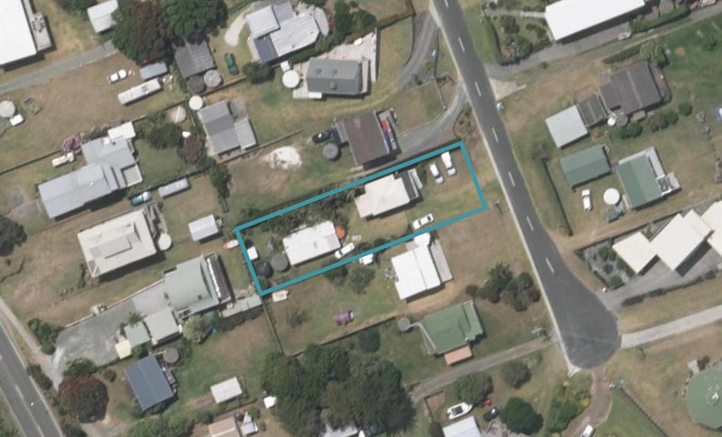 28 Eveline Street, Mangawhai Heads, Mangawhai - Carousel 1