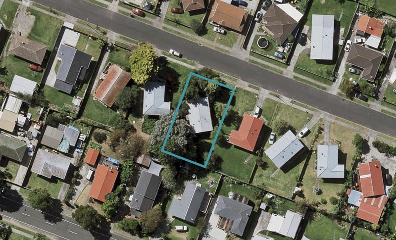 44 Darnell Crescent, Clover Park, Auckland - Carousel 1