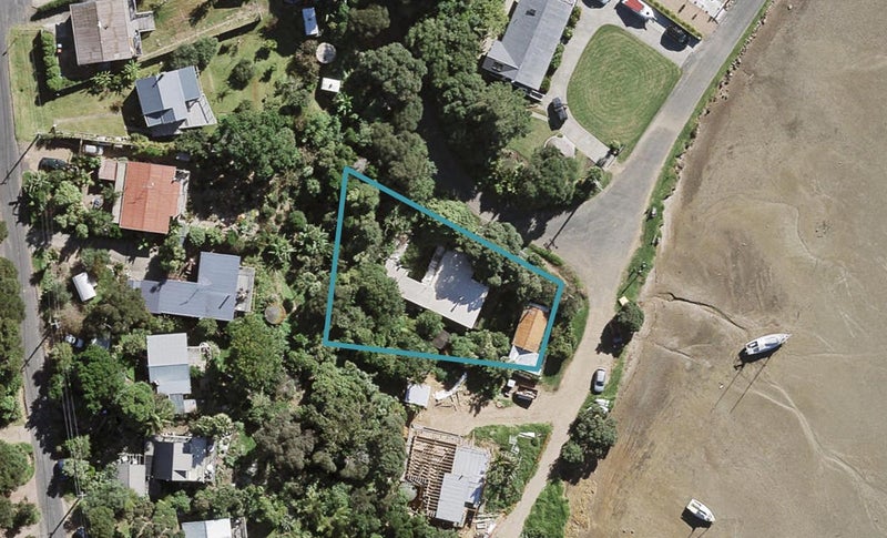 57 Natzka Road, Ostend, Waiheke Island - Carousel 1