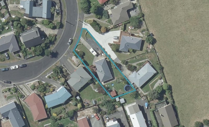 55 Elwyn Crescent, Green Island, Dunedin - Carousel 1