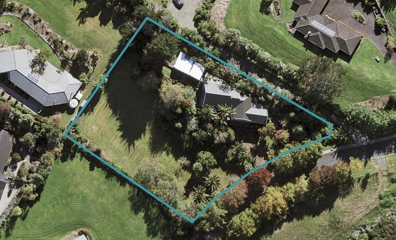 22 Chester Avenue, Greenhithe, Auckland - Carousel 1
