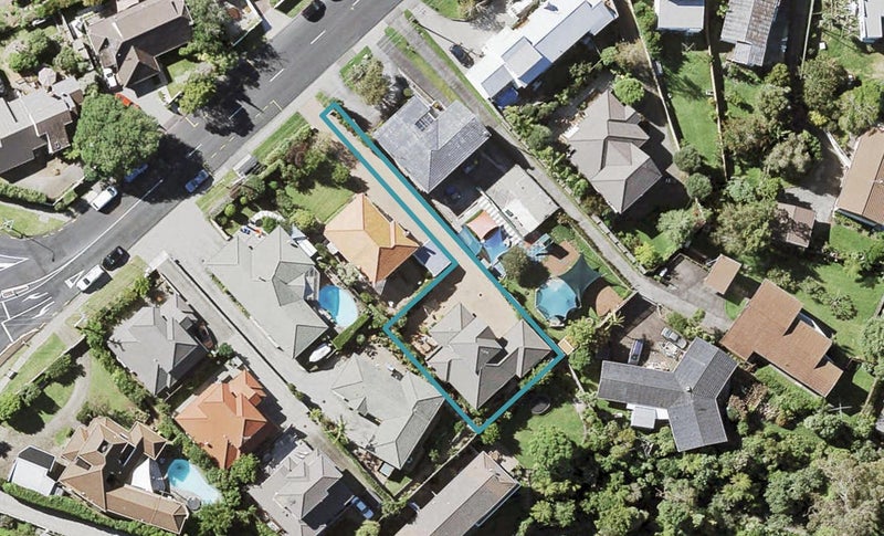 15A Cockle Bay Road, Cockle Bay, Auckland - Carousel 1