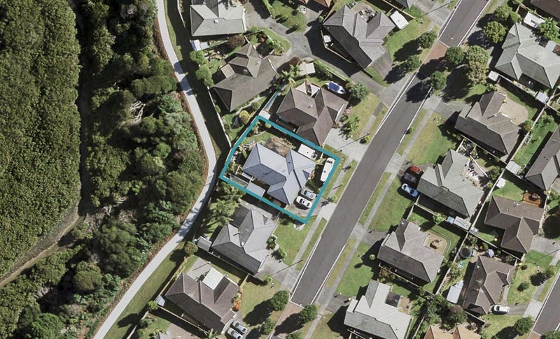 40 Sandwick Drive, Weymouth, Auckland - Carousel 1