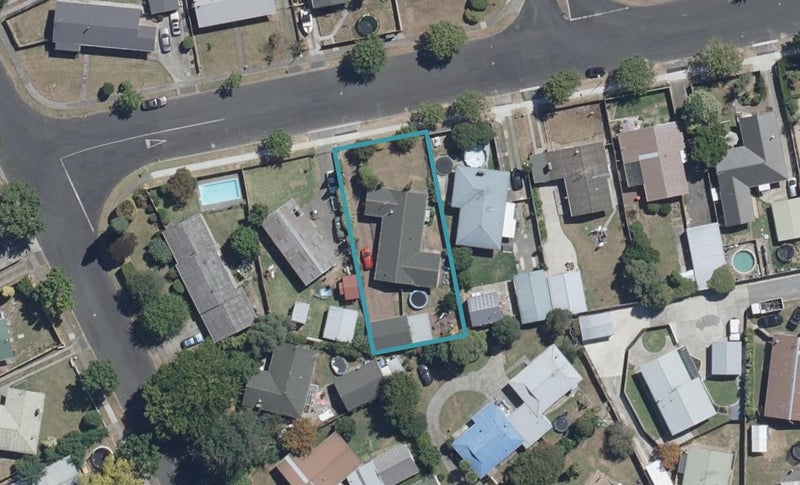 23 Sherwood Drive, Pukete, Hamilton - Carousel 1