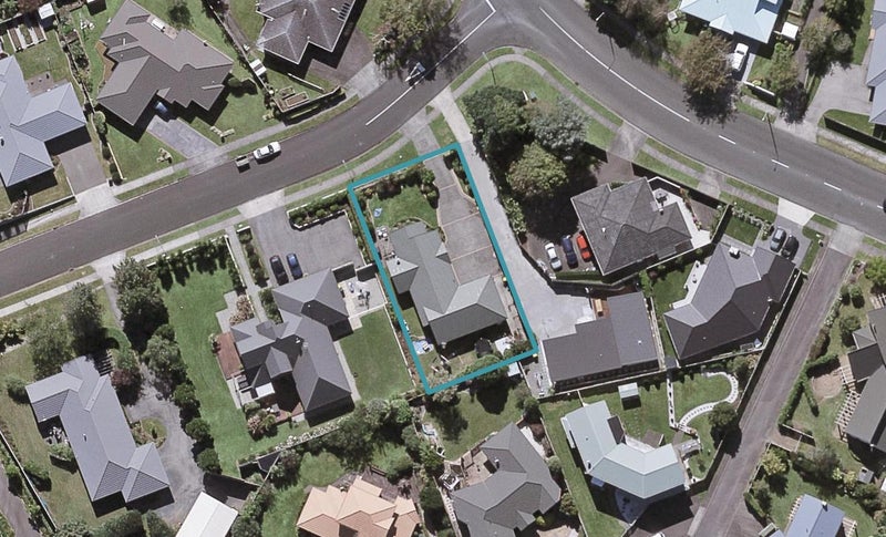 3 Adam Lile Drive, Highlands Park, New Plymouth - Carousel 1