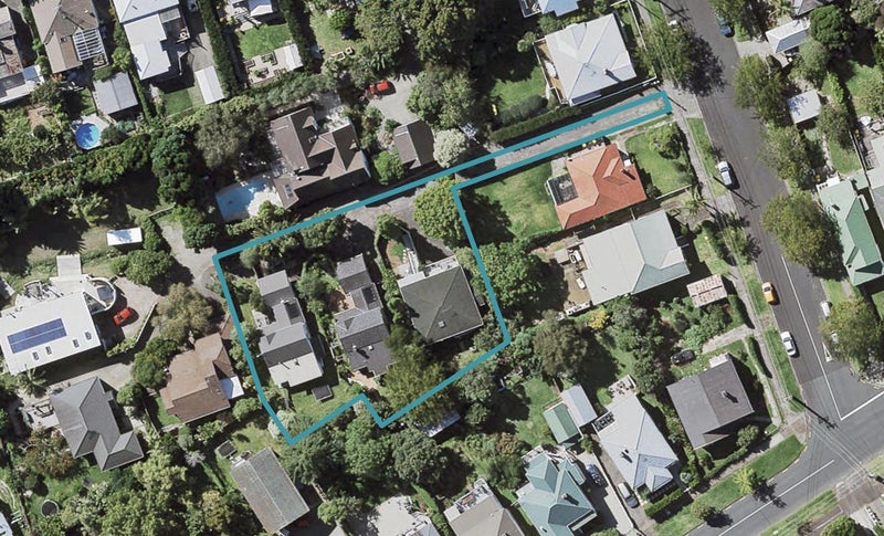 1/0 Derby Street, Devonport, Auckland - Carousel 1