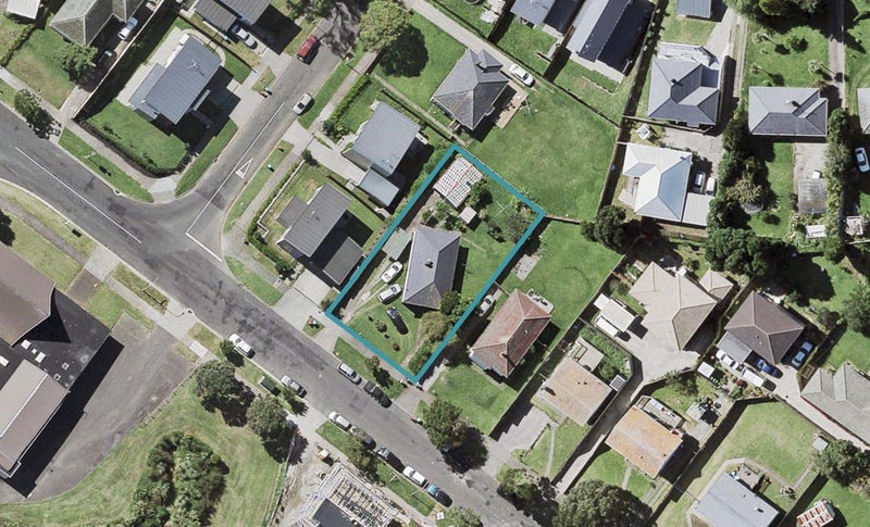 20 Eastview Road, Glen Innes, Auckland - Carousel 1
