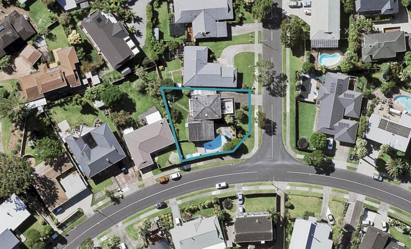 12 Fratley Avenue, Farm Cove, Auckland - Carousel 1
