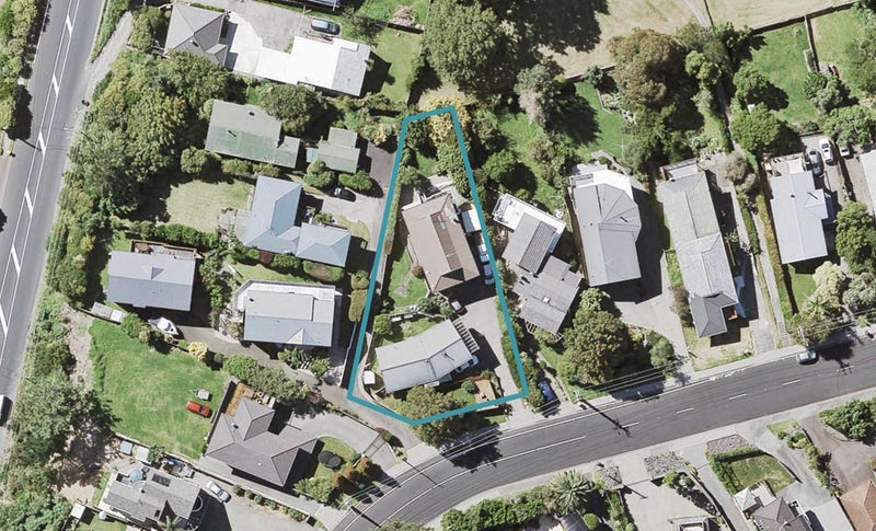 2/79 Knights Road, Rothesay Bay, Auckland - Carousel 1