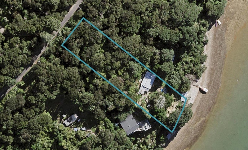 38 Albert Crescent, Ostend, Waiheke Island - Carousel 1