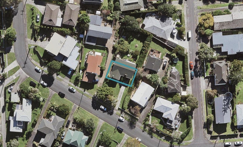 28B Tui Glen Road, Birkenhead, Auckland - Carousel 1