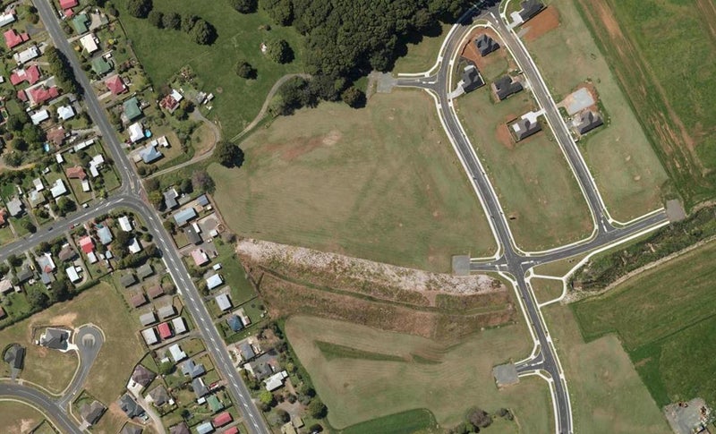 11 Maui Place, Kamo, Whangarei - Carousel 1
