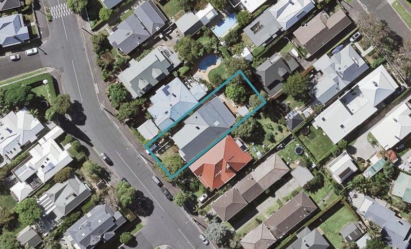 22 Tainui Road, Devonport, Auckland - Carousel 1