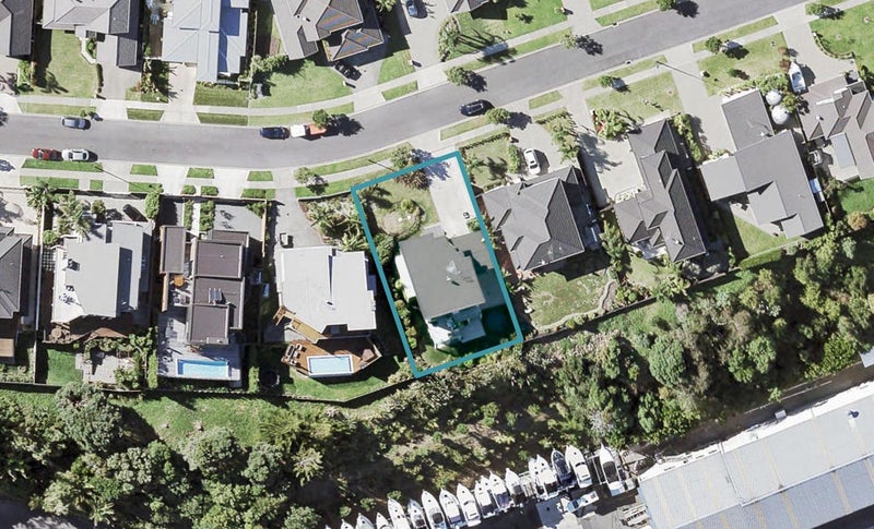 95 Pine Harbour Parade, Beachlands, Auckland - Carousel 1