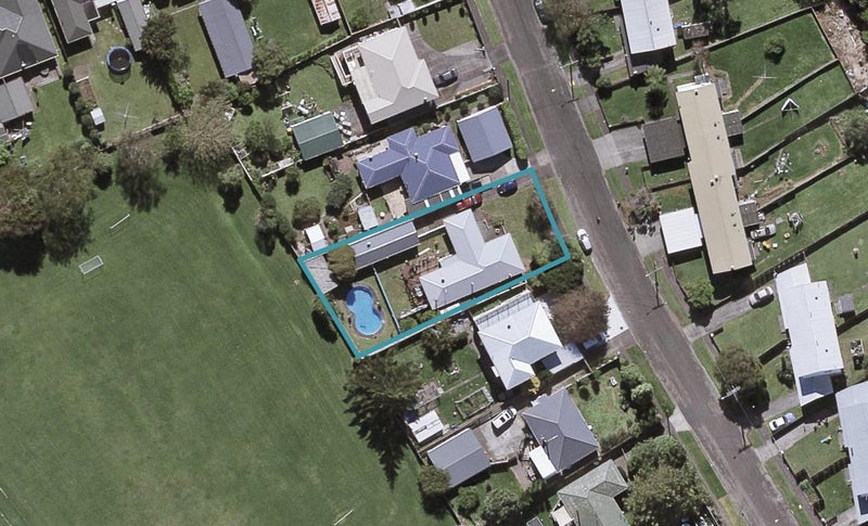 8 Miro ST, Merrilands, New Plymouth - Carousel 1