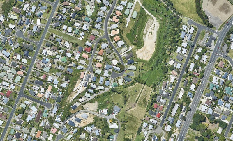 24 Sunvale Place, Gate Pa, Tauranga - Carousel 1