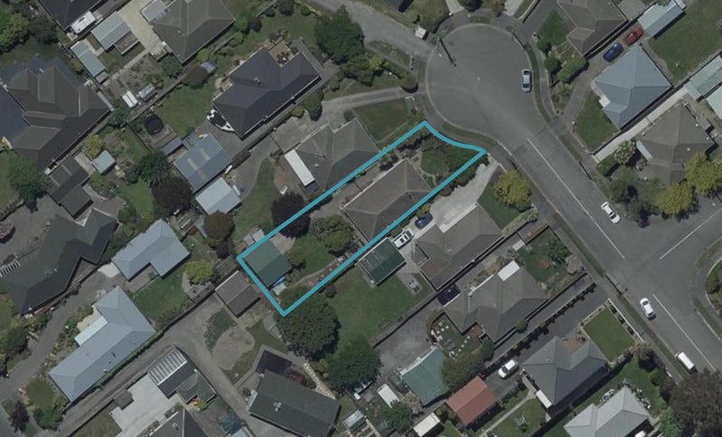 15 Kinnaird Place, Hillmorton, Christchurch - Carousel 1