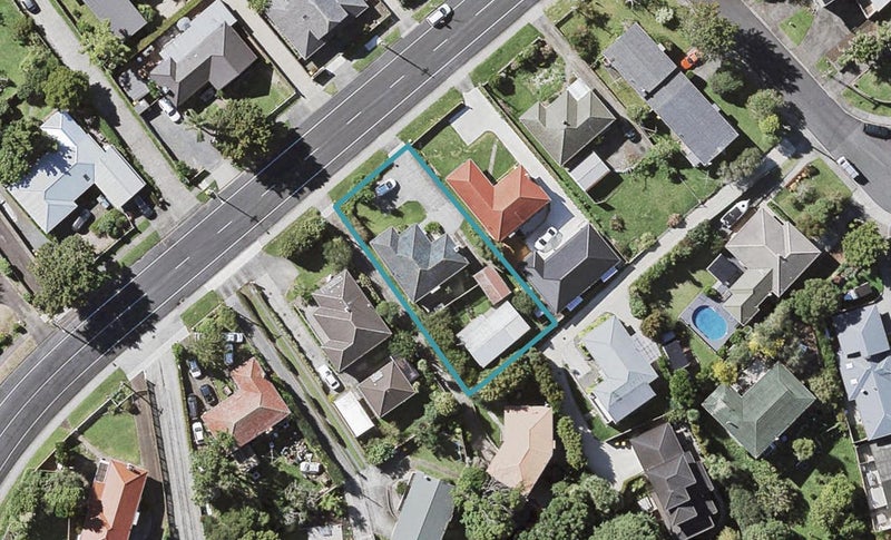 31 Hutchinsons Road, Bucklands Beach, Auckland - Carousel 1