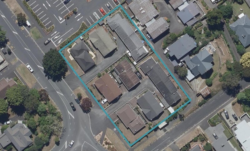 52 Anglesea Street, Hamilton Central, Hamilton - Carousel 1