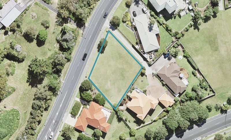 1151 Whangaparaoa Road, Gulf Harbour, Whangaparāoa - Carousel 1
